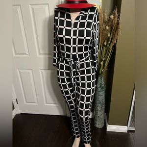 Sexy square patterned jumpsuit.